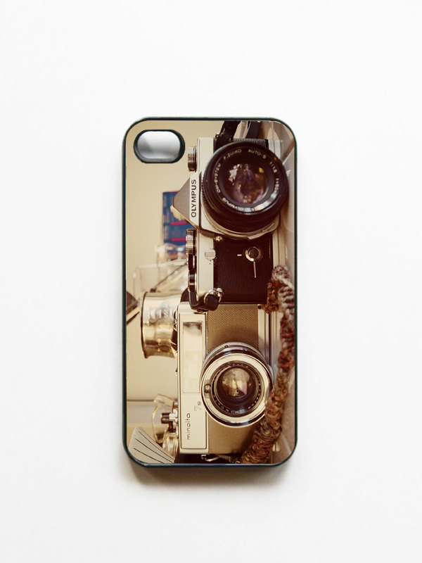 iPhone Case. Vintage Camera Photo. Black or White Case. iPhone 4 and 4S Accessory. Retro Cameras Photo. Gifts for Him. Geekery.